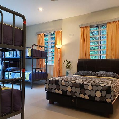 Fathers Guesthouse Bungalow Камерон-Хайлендс Экстерьер фото