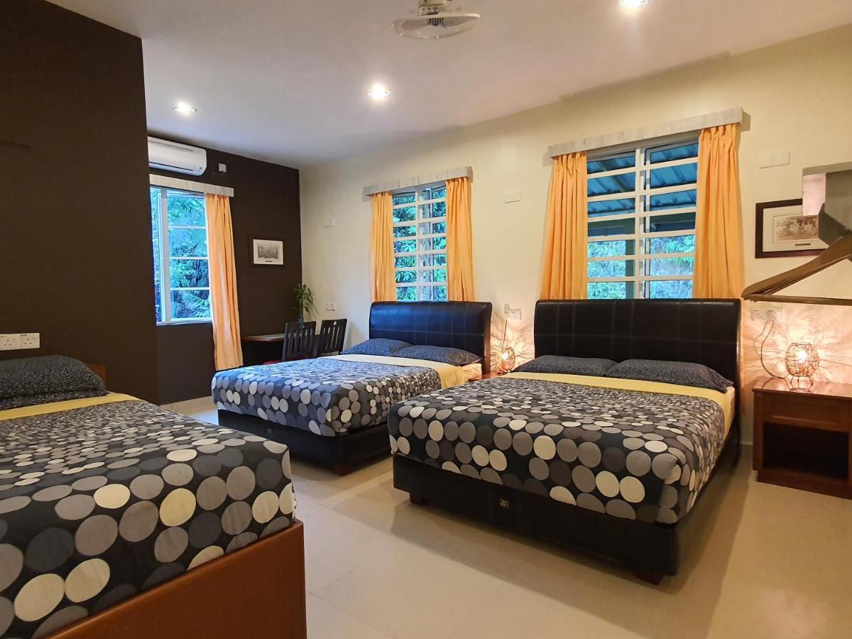 Fathers Guesthouse Bungalow Камерон-Хайлендс Экстерьер фото